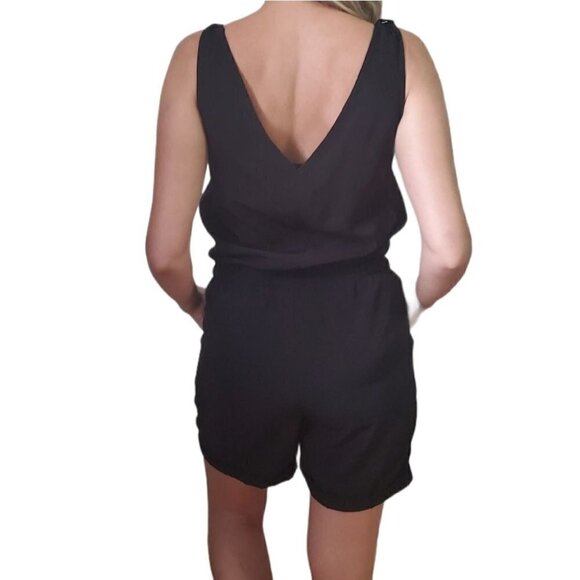 RW&Co Black Sleeveless Romper - Picture 3 of 8